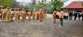 Apel Senin Rutin Kalurahan Ngipak: Lurah Tekankan Percepatan Program KKN dan Kedisiplinan Pamong